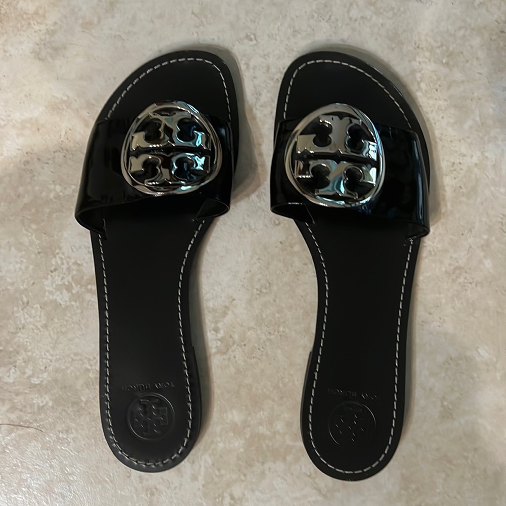 Tory Burch black sandal size 9 1/2